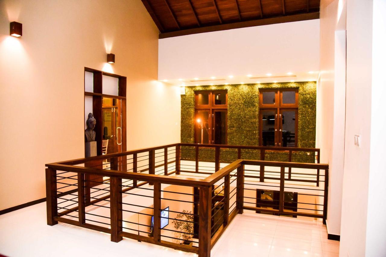 Hotel Bella Vista Anuradhapura Exterior photo