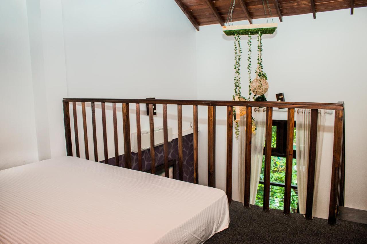 Hotel Bella Vista Anuradhapura Exterior photo