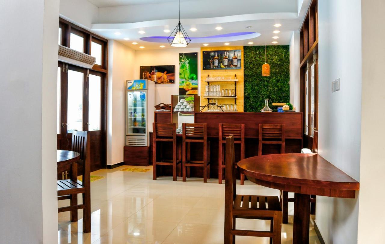 Hotel Bella Vista Anuradhapura Exterior photo